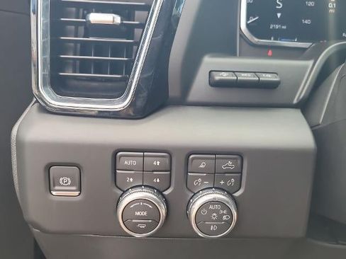 Used 2026 GMC Sierra 1500 Denali w/ Denali Reserve Package AWD/4WD image 17
