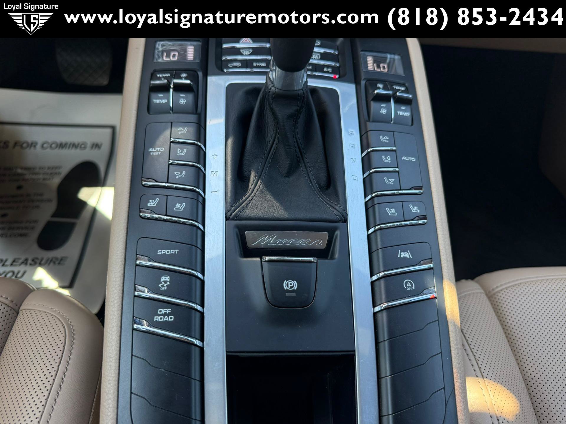 Used 2021 Porsche Macan AWD/4WD image 30