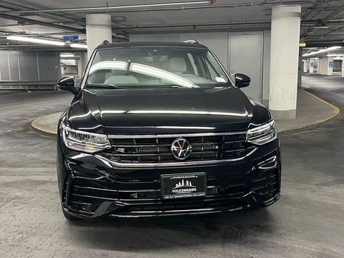 Used 2024 Volkswagen Tiguan SE R-Line image 31