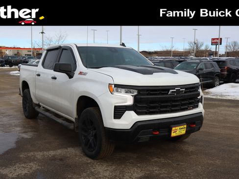 Certified 2022 Chevrolet Silverado 1500 LT Trail Boss w/ Convenience Package II image 1