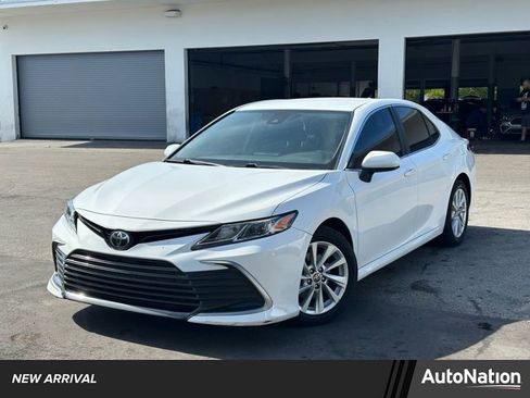 Used 2021 Toyota Camry LE FWD image 1