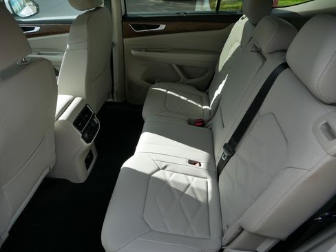 New 2026 Volkswagen Atlas SE image 8