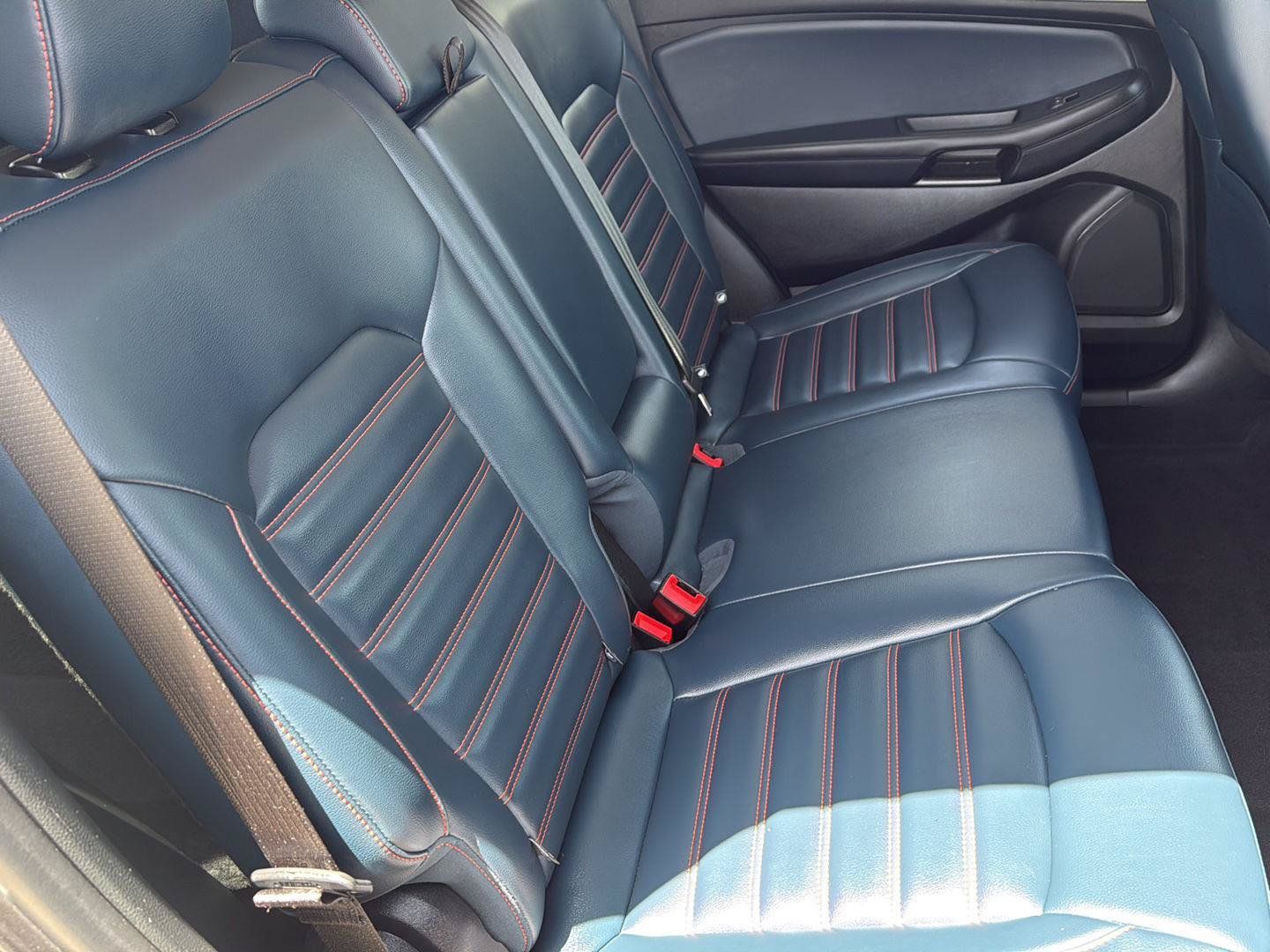 Used 2023 Ford Edge SEL w/ Sport Appearance Package AWD/4WD image 9