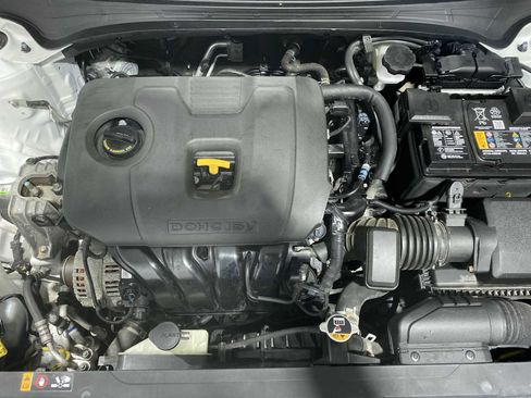 Used 2023 Kia Forte LXS FWD image 9