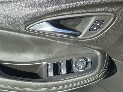 Used 2024 Buick Encore GX Sport Touring w/ Experience Buick Package image 8