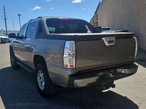 Used 2007 Chevrolet Avalanche LT image 3