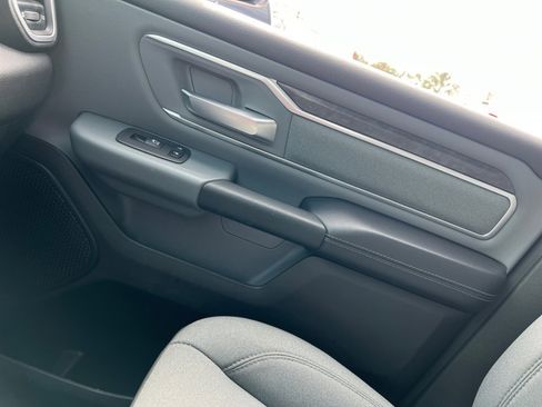 Used 2023 RAM 1500 Big Horn image 32