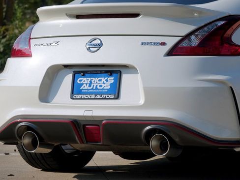 Used 2018 Nissan 370Z NISMO image 31