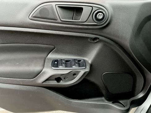 Used 2017 Ford Fiesta SE image 25