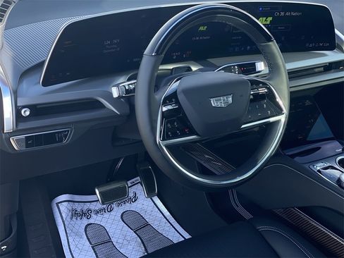 Used 2026 Cadillac Vistiq Sport w/ LPO, Floor Liner Package image 19