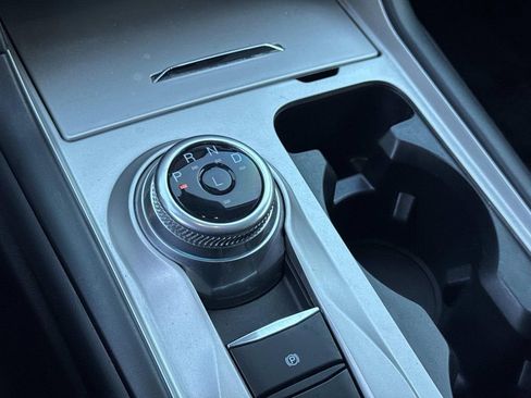 Used 2023 Ford Explorer XLT image 27