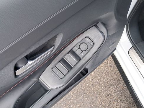 New 2026 Nissan Sentra SR w/ SR Premium Package FWD image 12