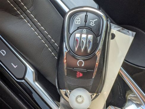 Used 2025 Buick Encore GX Avenir w/ Avenir Technology Package image 34