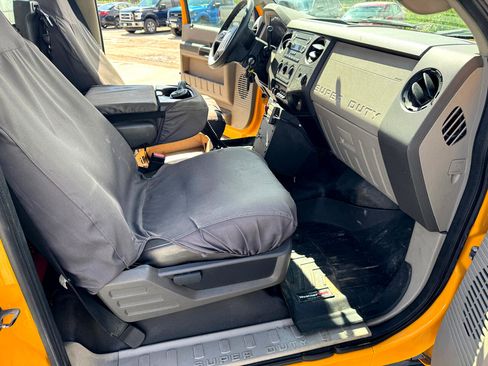 Used 2010 Ford F450 4x4 Regular Cab Super Duty image 30