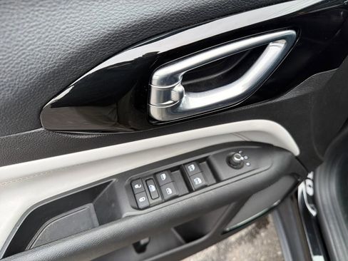 Certified 2022 Jeep Compass Limited image 14