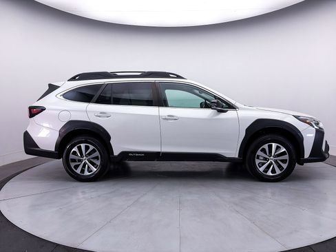 Used 2023 Subaru Outback Premium AWD/4WD image 40