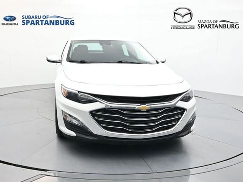 Used 2025 Chevrolet Malibu LT FWD image 2
