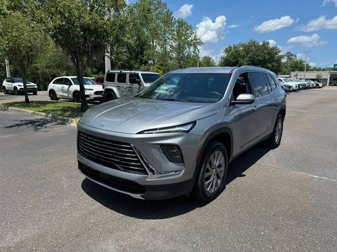 Used 2026 Buick Enclave Preferred FWD image 1