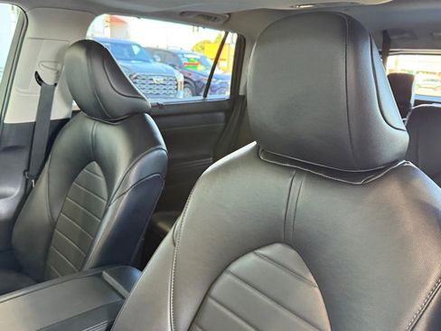 Certified 2024 Toyota Highlander XLE image 22