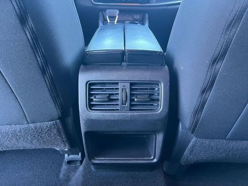 Used 2023 Nissan Rogue S image 25