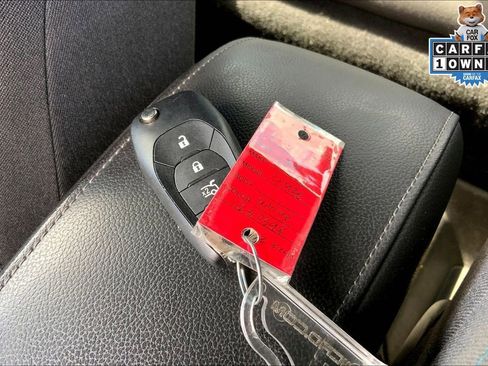 Used 2018 Chevrolet Cruze LT w/ Redline Edition image 12