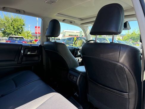 Certified 2023 Toyota 4Runner TRD Off-Road Premium w/ Moonroof Package AWD/4WD image 19