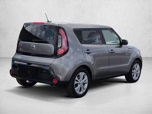 Used 2016 Kia Soul + image 5