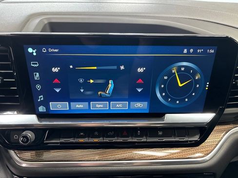 Used 2024 Chevrolet Silverado 1500 LT AWD/4WD image 19