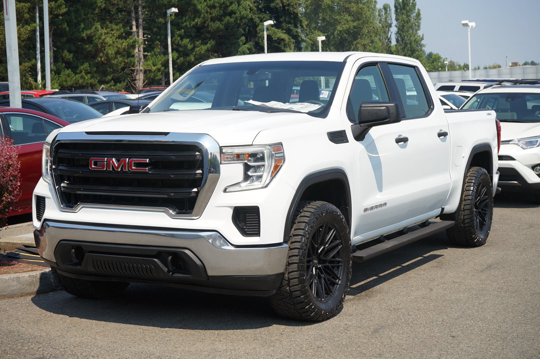 Used 2022 GMC Sierra 1500 Pro w/ Fleet Convenience Package AWD/4WD image 1