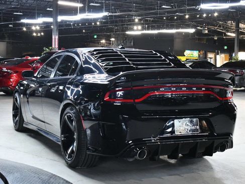 Used 2017 Dodge Charger R/T Scat Pack w/ Beats Audio Group image 6