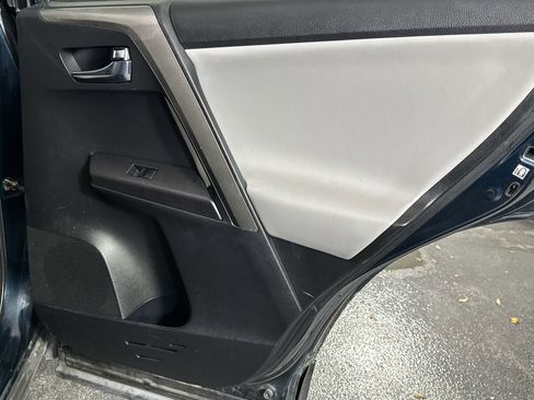 Used 2018 Toyota RAV4 XLE image 36