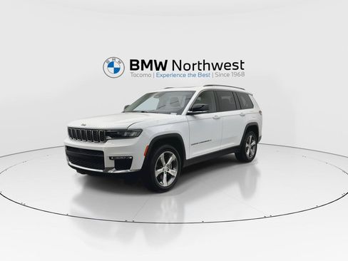 Used 2022 Jeep Grand Cherokee L Limited AWD/4WD image 9