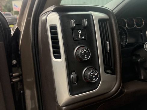 Used 2014 GMC Sierra 1500 SLT w/ SLT Crew Cab Value Package AWD/4WD image 22