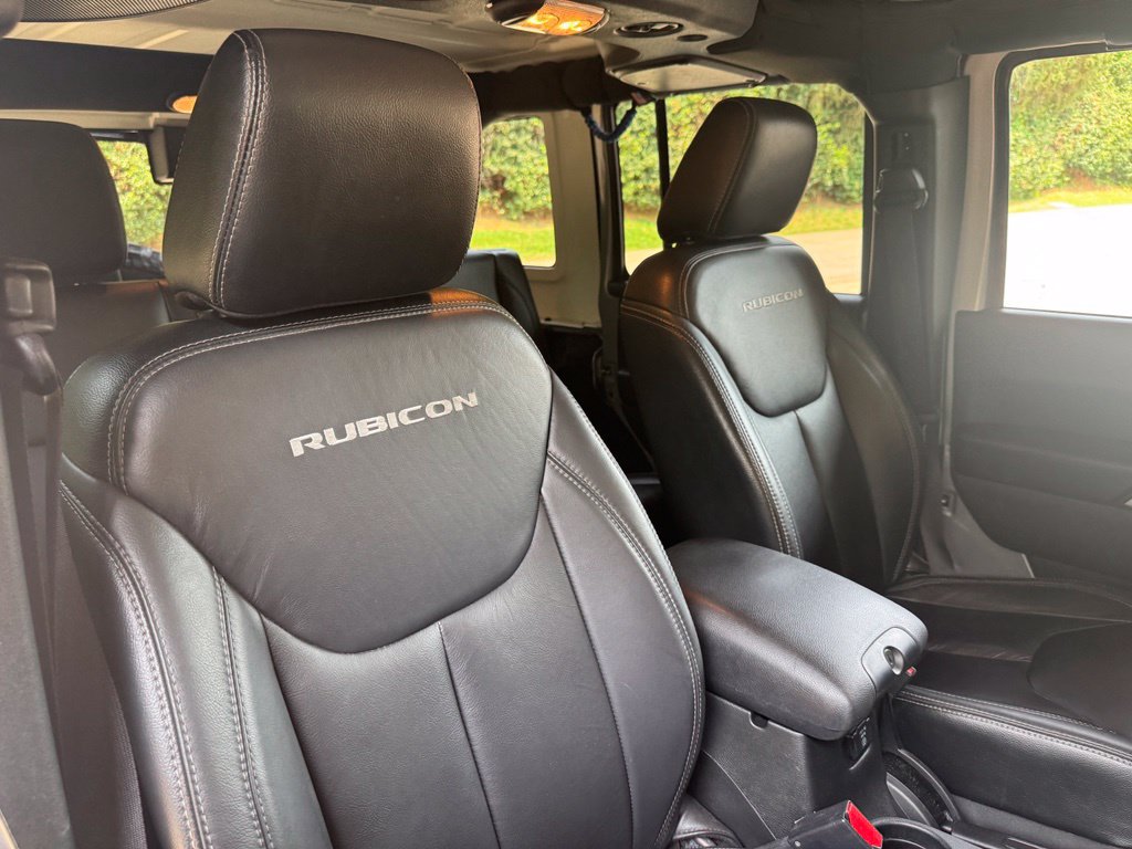 Used 2017 Jeep Wrangler Unlimited Rubicon w/ Connectivity Group AWD/4WD image 29