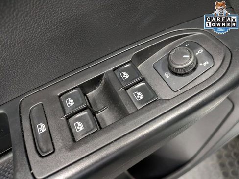 Used 2022 Volkswagen Taos SE w/ IQ.Drive SE Package image 11