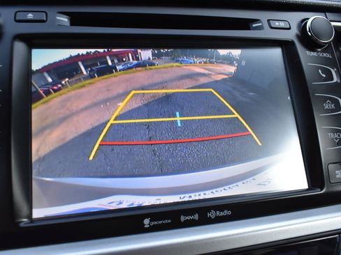 Used 2016 Toyota Highlander Limited FWD image 22
