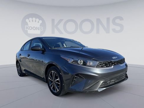 Used 2022 Kia Forte LXS image 10