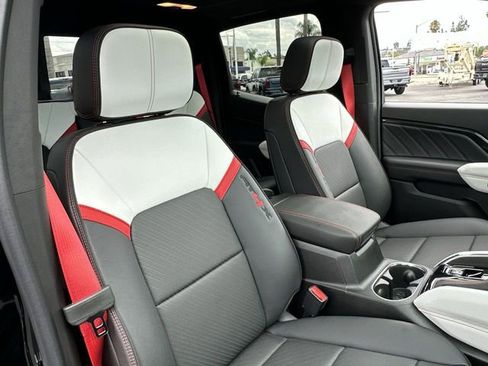 New 2026 GMC Canyon AT4X image 29