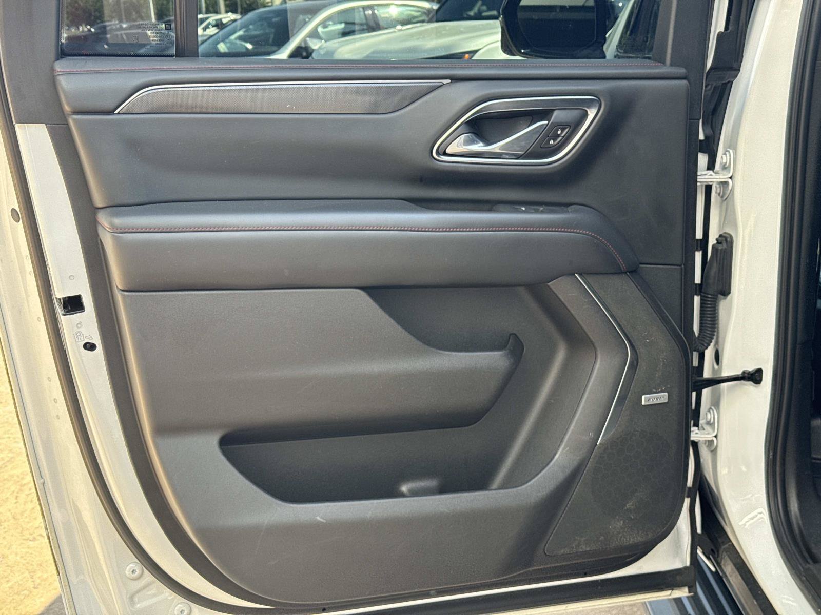 Used 2021 Chevrolet Suburban RST w/ Luxury Package RWD image 16