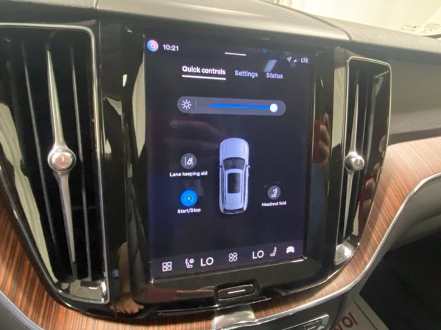 Certified 2023 Volvo XC60 B5 Plus AWD/4WD image 24