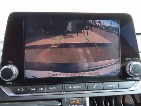 Used 2020 Nissan Altima 2.5 SR w/ Premium Package image 17