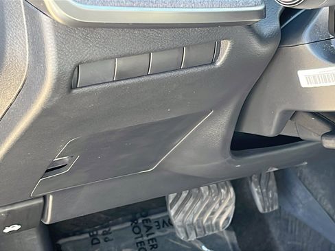 Used 2025 Nissan Kicks SV image 13