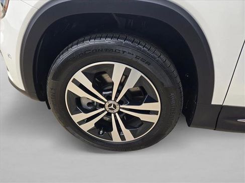 Certified 2025 Mercedes-Benz GLB 250 image 24
