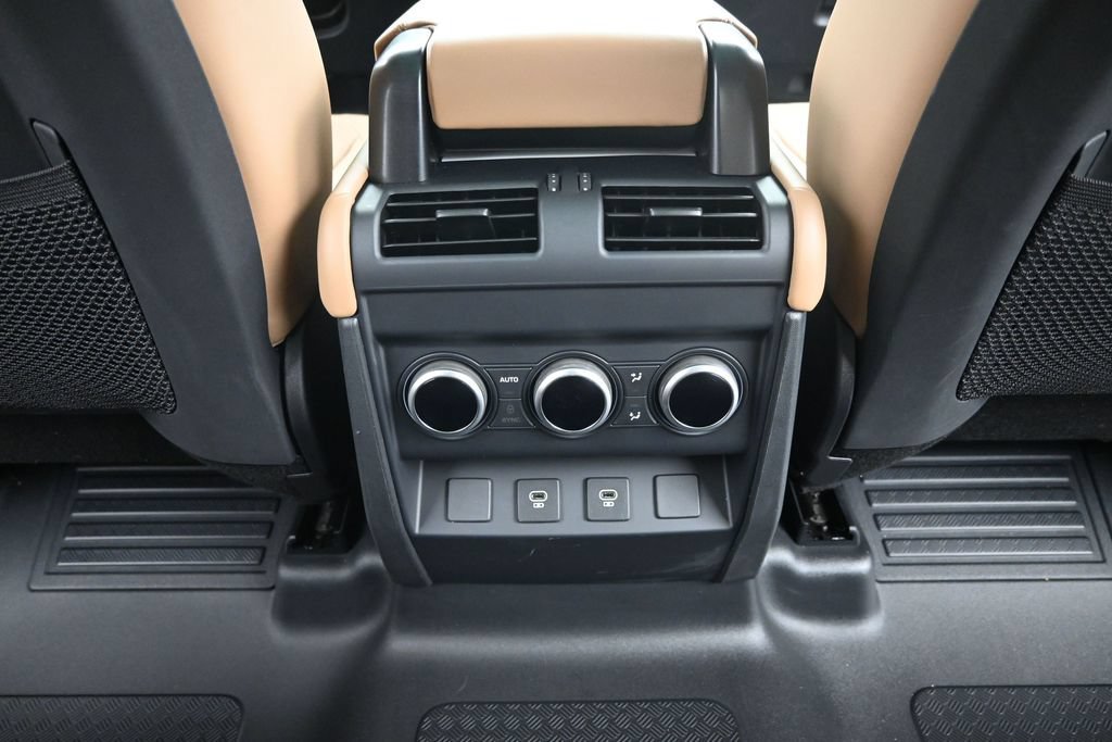 Used 2025 Land Rover Defender 110 S AWD/4WD image 21