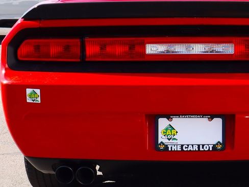 Used 2009 Dodge Challenger SRT8 image 19