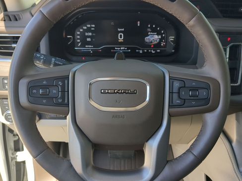 Used 2023 GMC Yukon XL Denali w/ Denali Reserve Package image 13