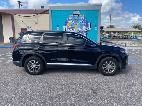 Used 2020 Hyundai Santa Fe SE image 2