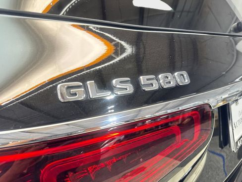 Used 2023 Mercedes-Benz GLS 580 4MATIC image 23