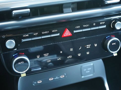 New 2026 Hyundai Ioniq 9 SE image 18