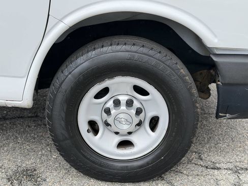 Used 2015 Chevrolet Express 3500 3500 2dr 139 in. WB Cutaway Ch image 17